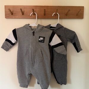 Nike baby onesies 0-3